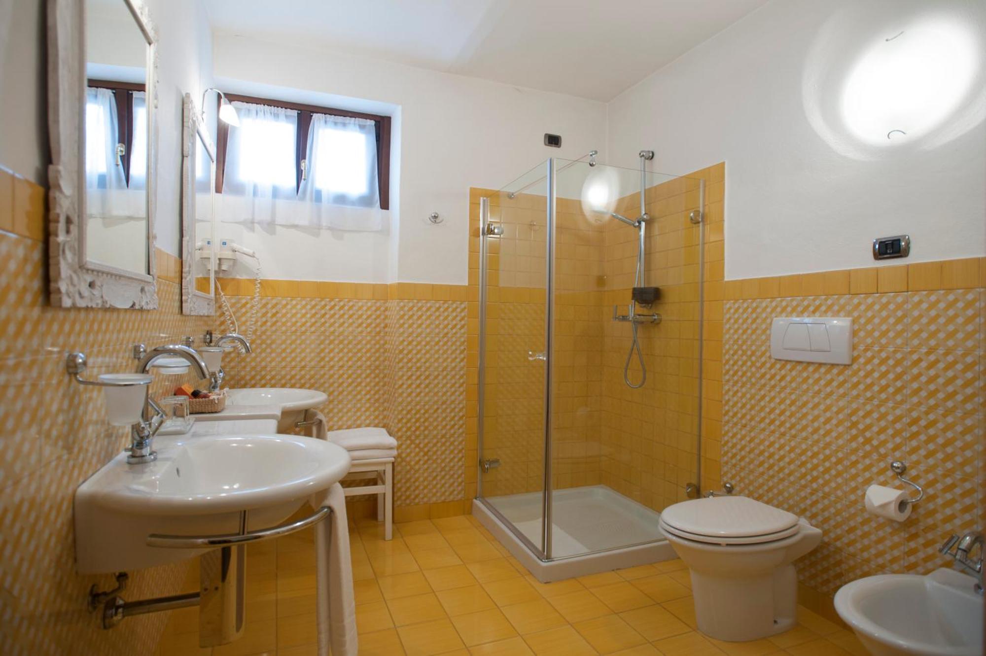 קנאלה Villa Tiboldi מראה חיצוני תמונה